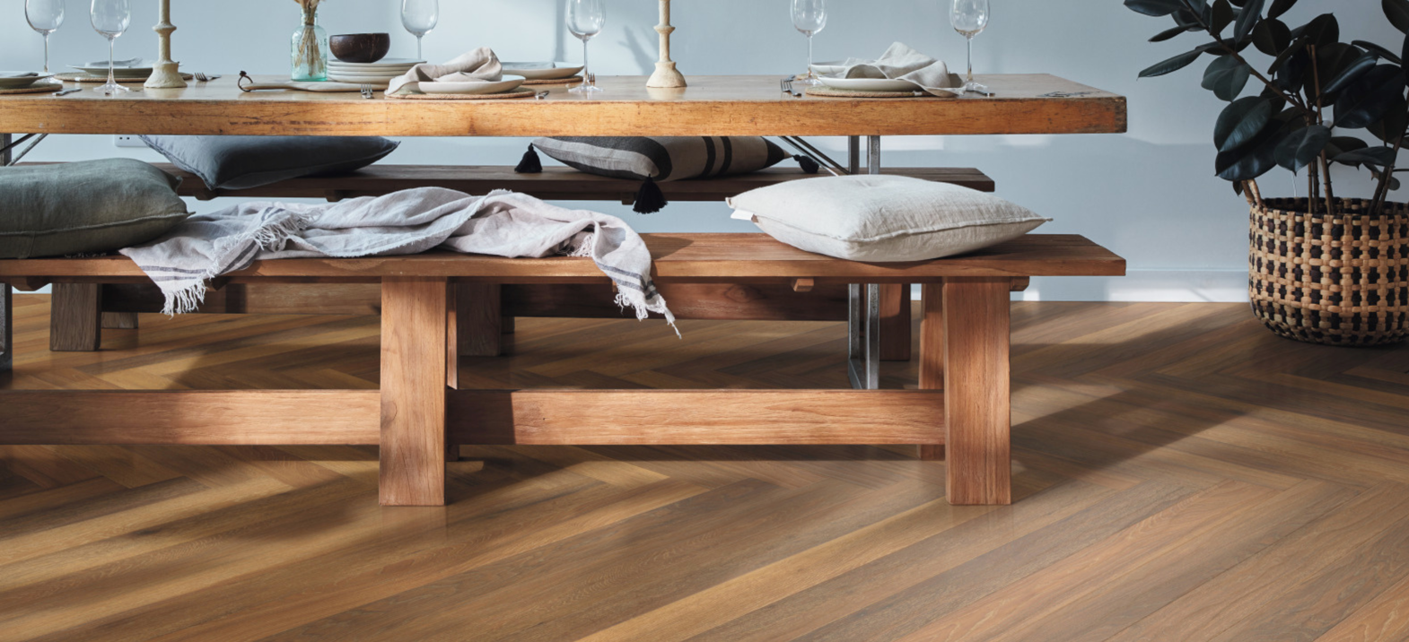 Herringbone Golden Kent Ash RL33 in a dining room