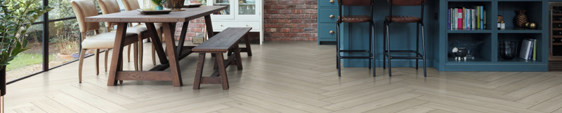 Cotton Oak RL38 herringbone floors with DS04-3 design strips in an open plan kitchen